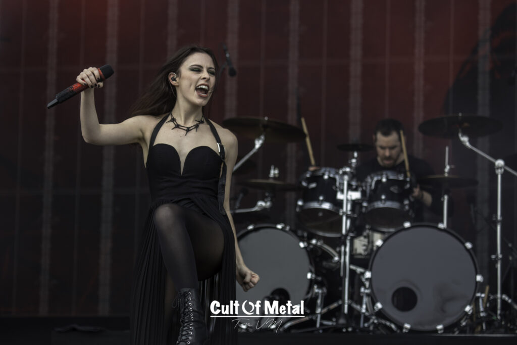 beyond the black (14)